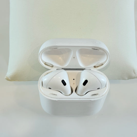 AirPods 第2世代 A1602 ワイヤレスイヤホン Lightning 2019年 ケース付 両耳 動作品 ホワイト