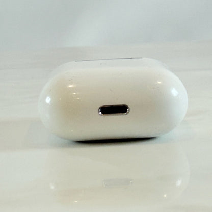 AirPods 第2世代 A1602 ワイヤレスイヤホン Lightning 2019年 ケース付 両耳 動作品 ホワイト