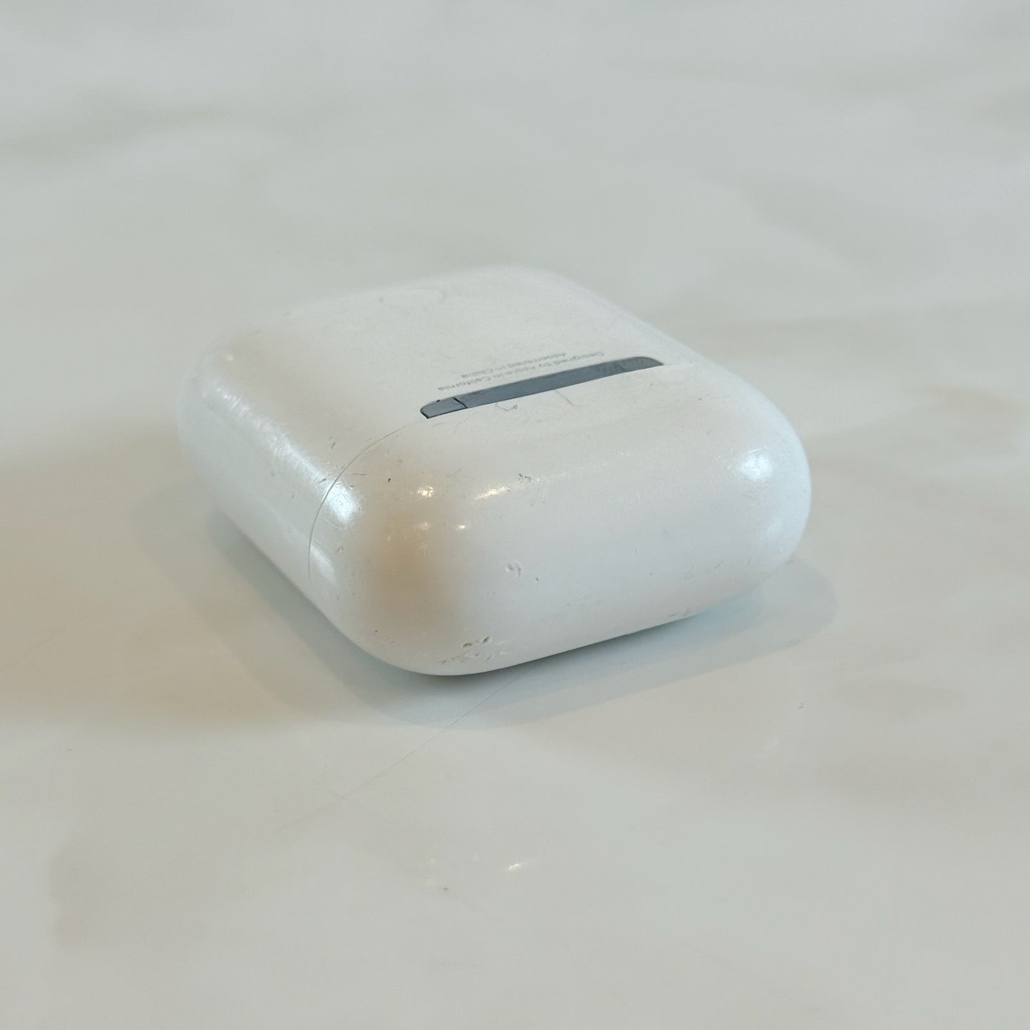 AirPods 第2世代 A1602 ワイヤレスイヤホン Lightning 2019年 ケース付 両耳 動作品 ホワイト