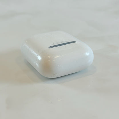 AirPods 第2世代 A1602 ワイヤレスイヤホン Lightning 2019年 ケース付 両耳 動作品 ホワイト