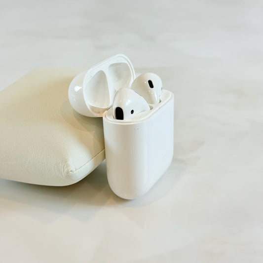 AirPods 第2世代 A1602 A2032 A2031 Lightning ワイヤレスイヤホン 本体 ケース付 両耳 動作品 2019年モデル