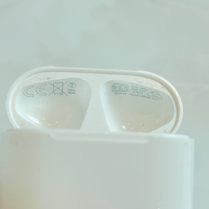 AirPods 第2世代 A1602 A2032 A2031 Lightning ワイヤレスイヤホン 本体 ケース付 両耳 動作品 2019年モデル