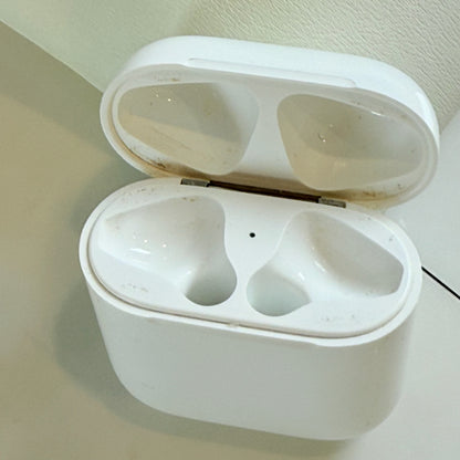 AirPods 第2世代 A1602 A2032 A2031 Lightning ワイヤレスイヤホン 本体 ケース付 両耳 動作品 2019年モデル