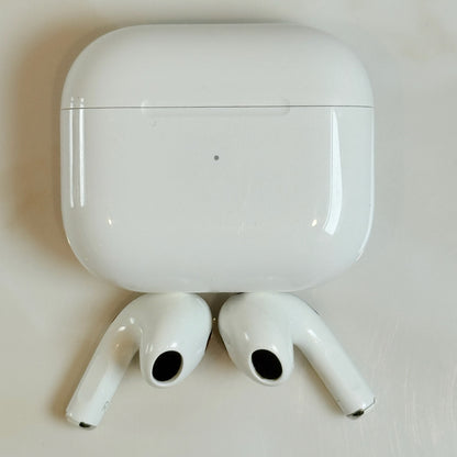 AirPods 3 (2021 年発売)A2566A2565A2564