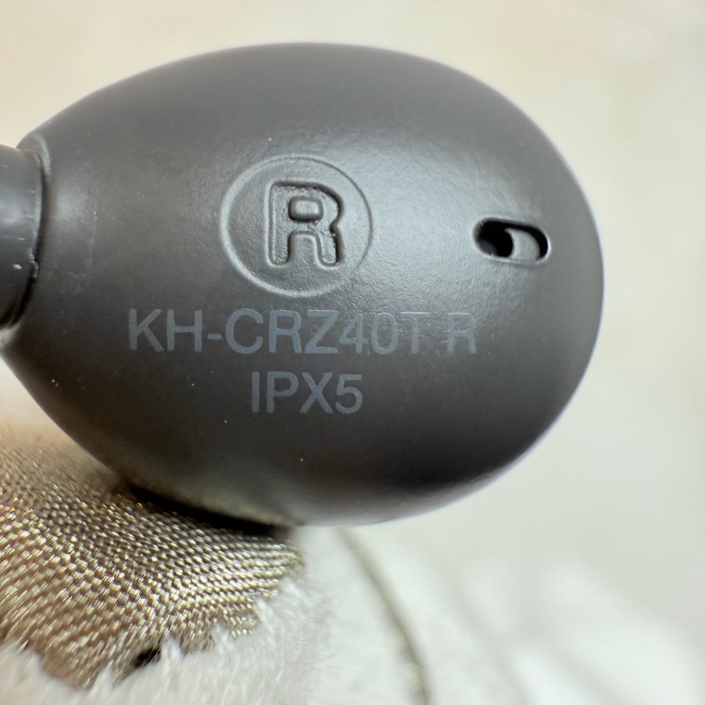 JVC ジェーブイシー KH-CRZ40T-B ブラック 完全ワイヤレスイヤホン Bluetooth カナル型 Type-C 充電ケース付 完動品
